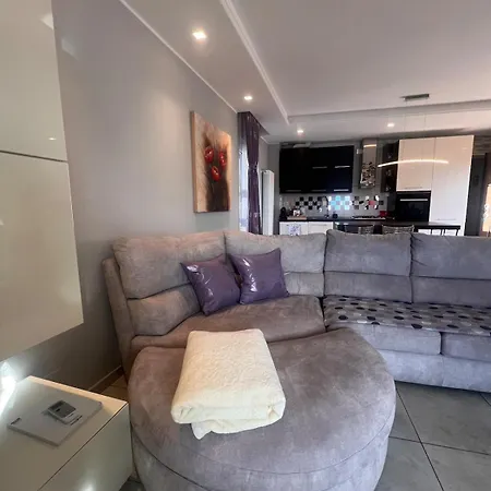 Casa Yuliya With View! *