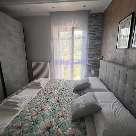 Casa Yuliya With View! * Regoledo