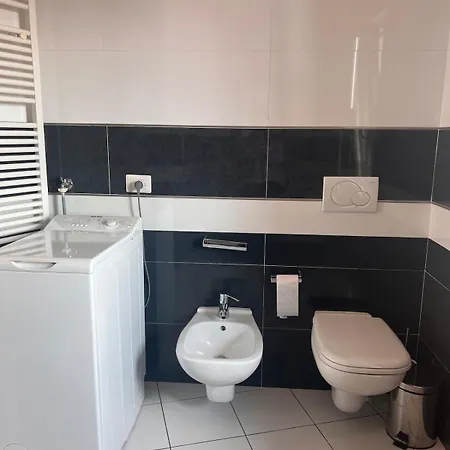 Casa Yuliya With View! Regoledo