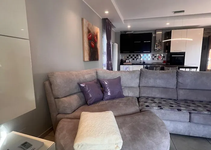 Casa Yuliya With View! *