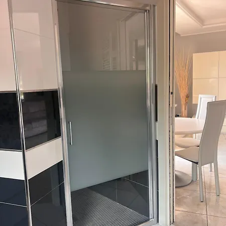 Casa Yuliya With View! Regoledo