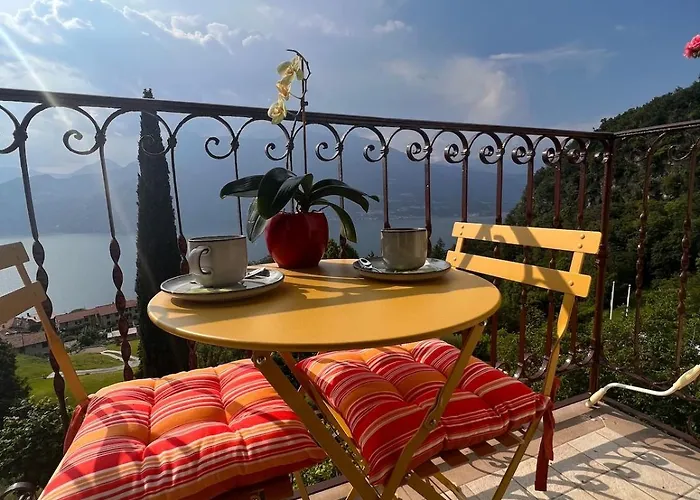 Casa Yuliya With View! Daire